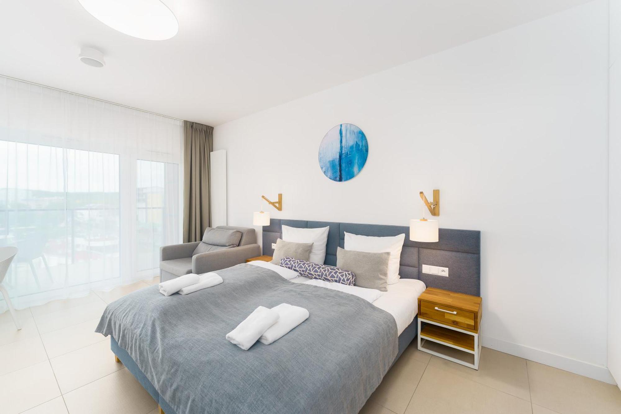 Aquamarina Prima Deluxe Studios With Sea View By Noclegi Renters Miedzyzdroje Kültér fotó
