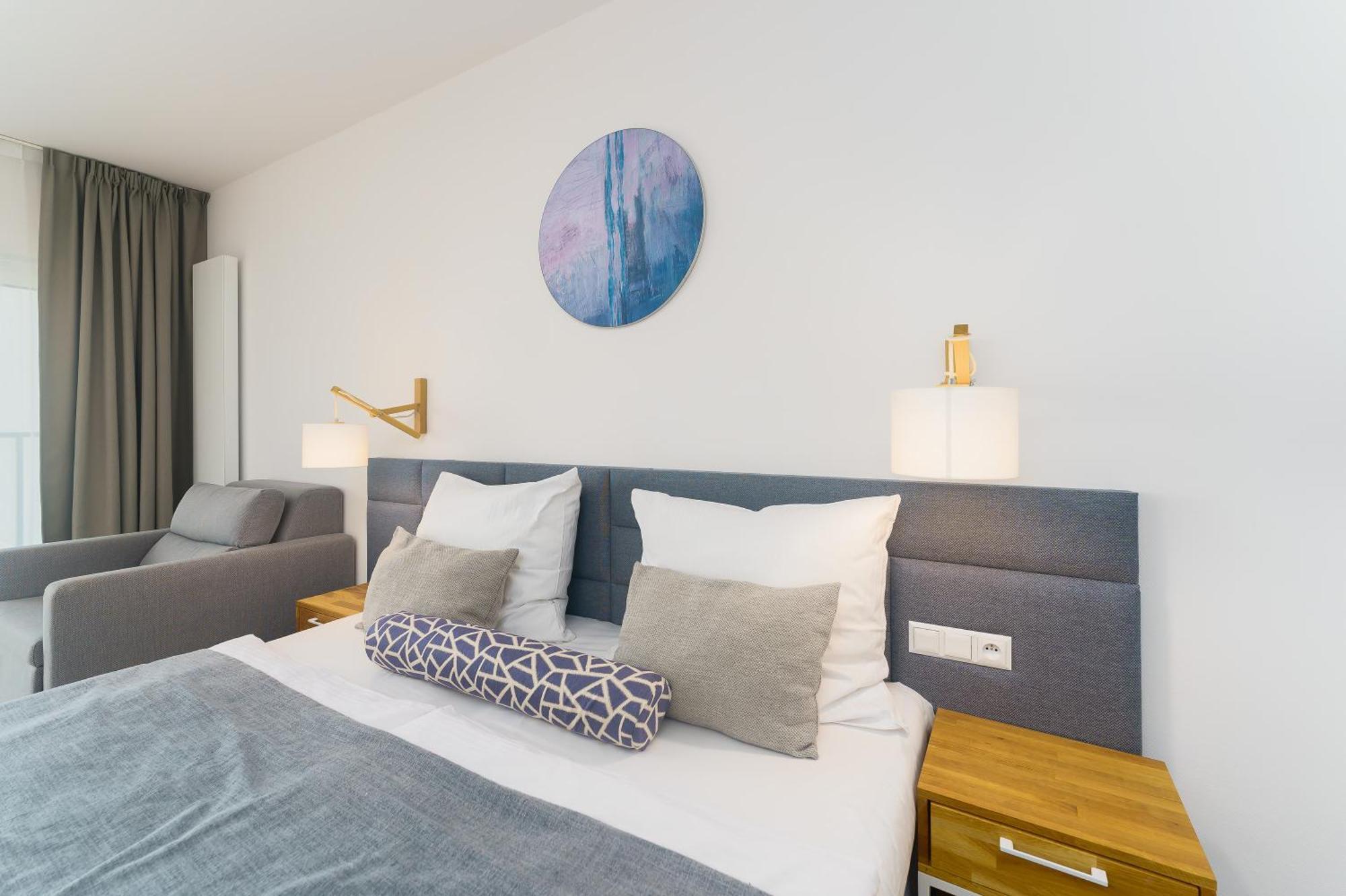 Aquamarina Prima Deluxe Studios With Sea View By Noclegi Renters Miedzyzdroje Kültér fotó