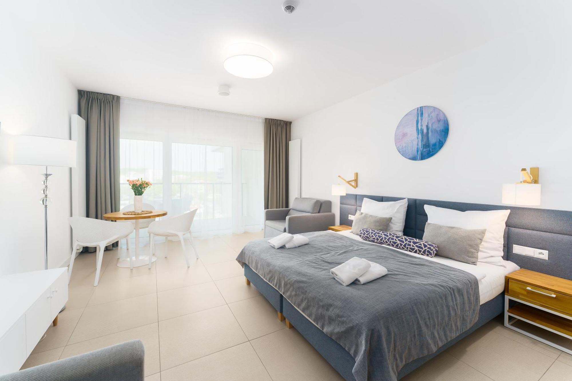 Aquamarina Prima Deluxe Studios With Sea View By Noclegi Renters Miedzyzdroje Kültér fotó