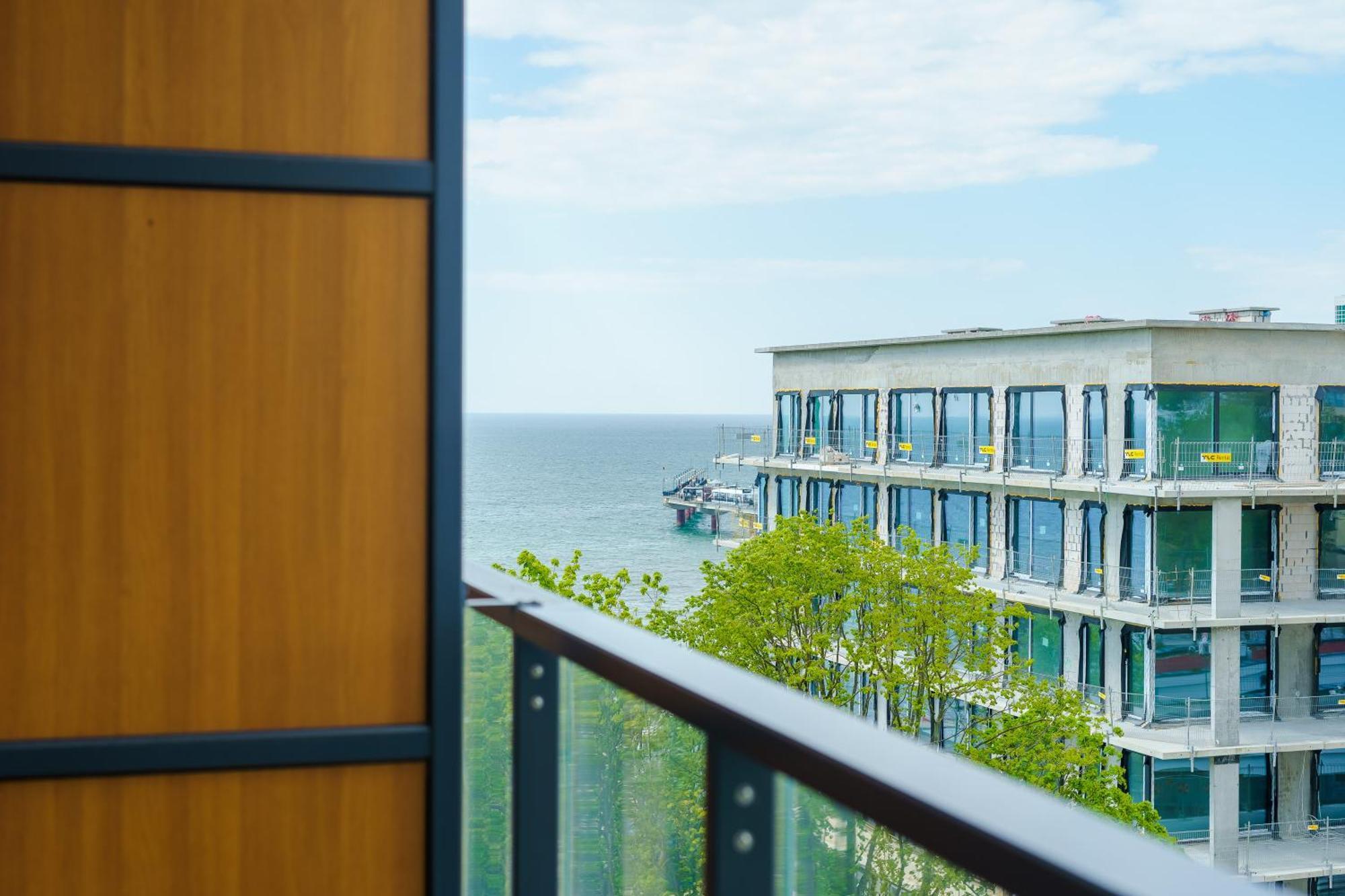 Aquamarina Prima Deluxe Studios With Sea View By Noclegi Renters Miedzyzdroje Kültér fotó