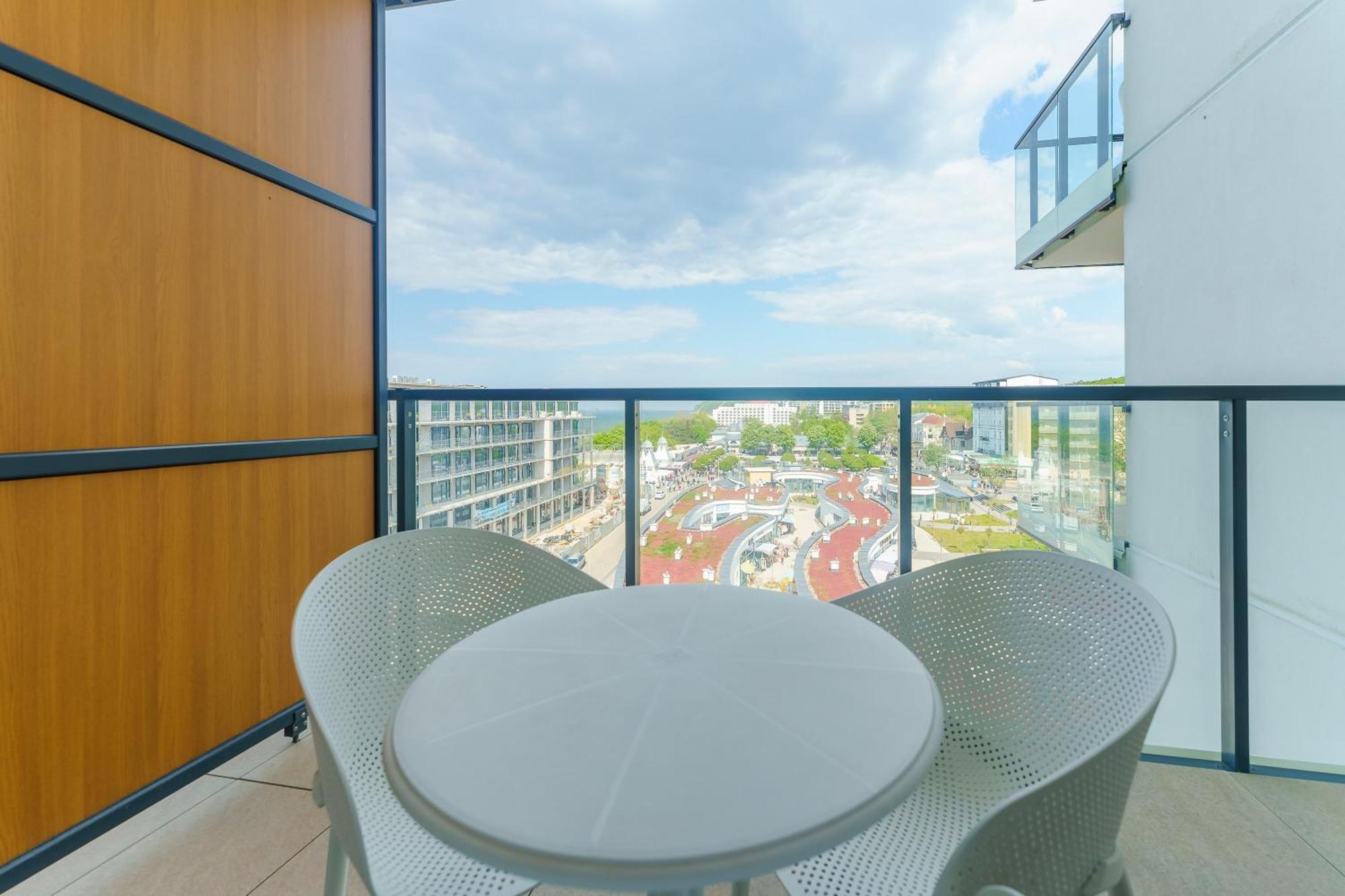 Aquamarina Prima Deluxe Studios With Sea View By Noclegi Renters Miedzyzdroje Kültér fotó