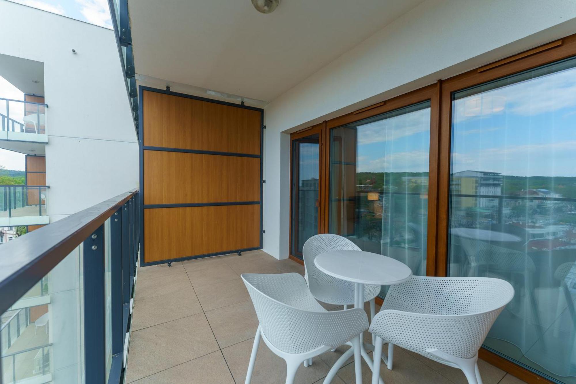 Aquamarina Prima Deluxe Studios With Sea View By Noclegi Renters Miedzyzdroje Kültér fotó