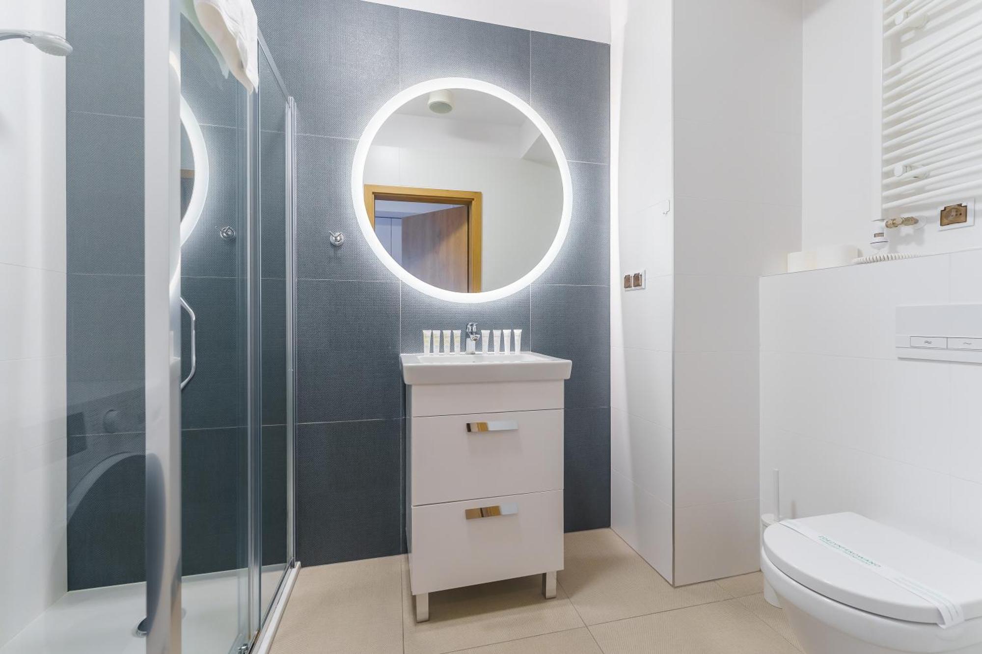 Aquamarina Prima Deluxe Studios With Sea View By Noclegi Renters Miedzyzdroje Kültér fotó