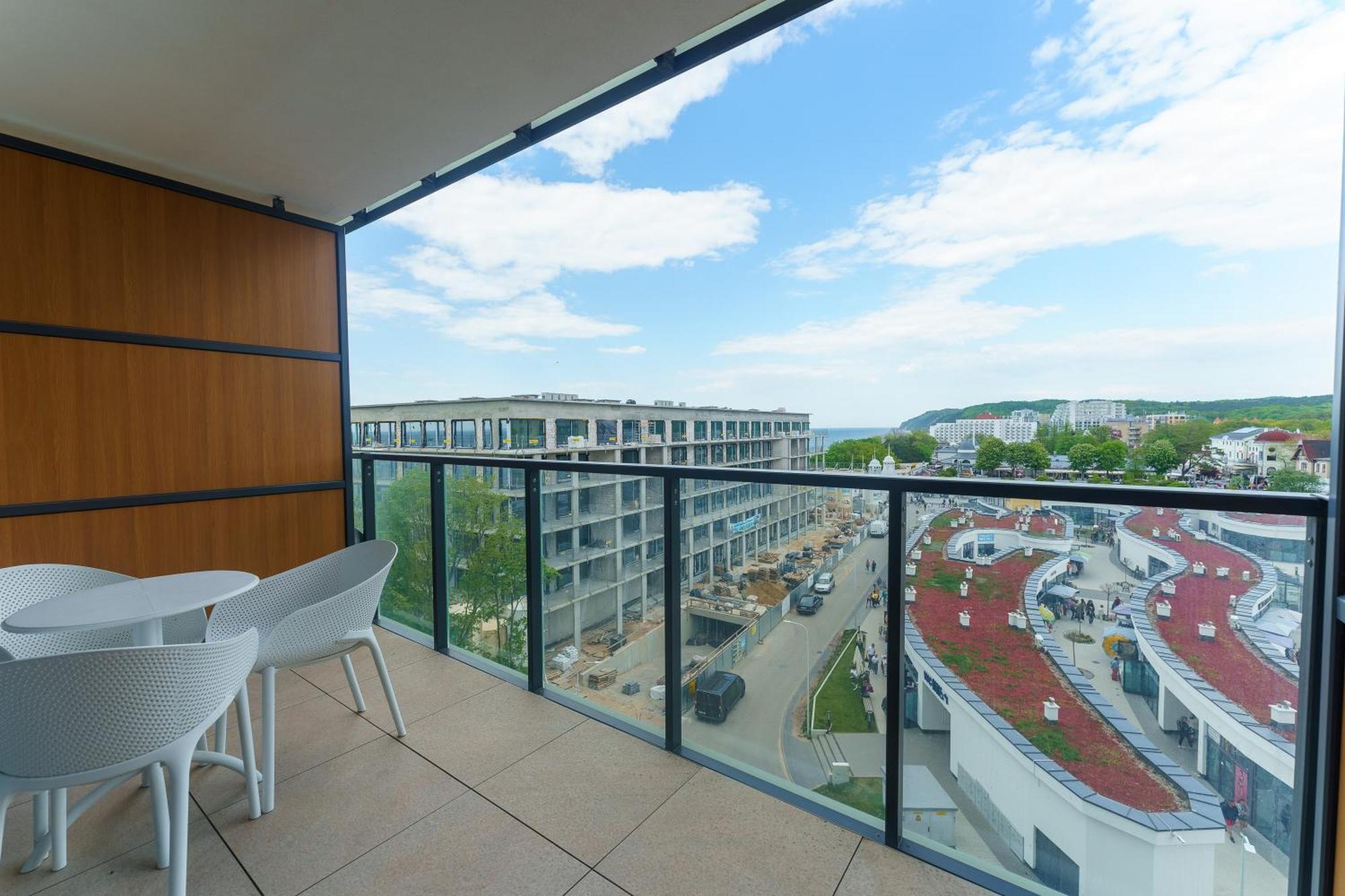 Aquamarina Prima Deluxe Studios With Sea View By Noclegi Renters Miedzyzdroje Kültér fotó